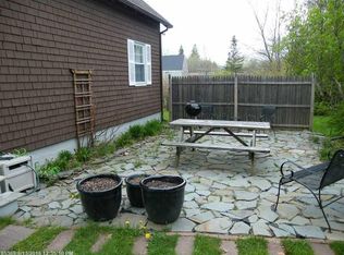 235 Medomak Rd, Bremen, ME 04551