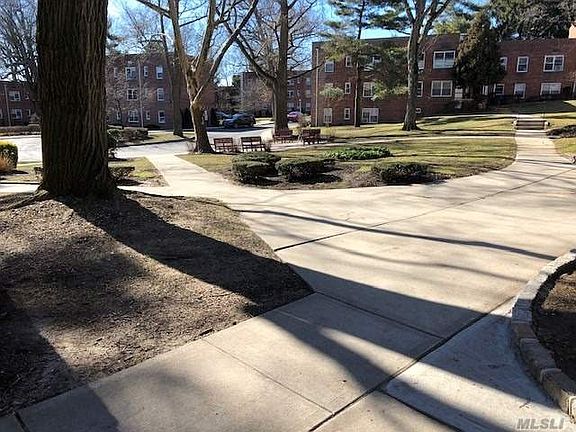 2nd image of 17 Edwards St APT 3B