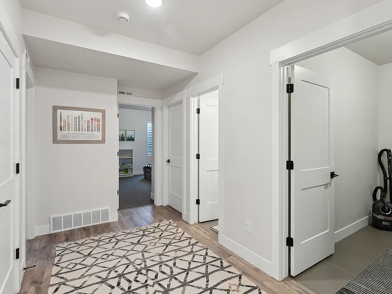 446 Glenview Loop — Photo 48