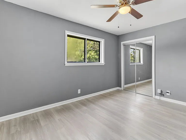 47 Moore Dr — Photo 20