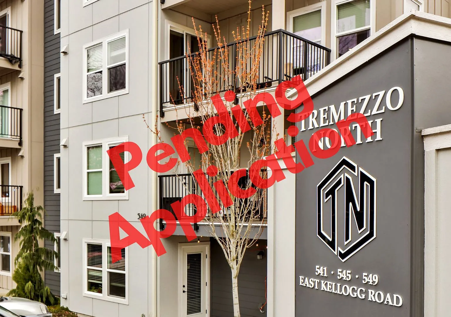 Tremezzo Apartments — Photo 1