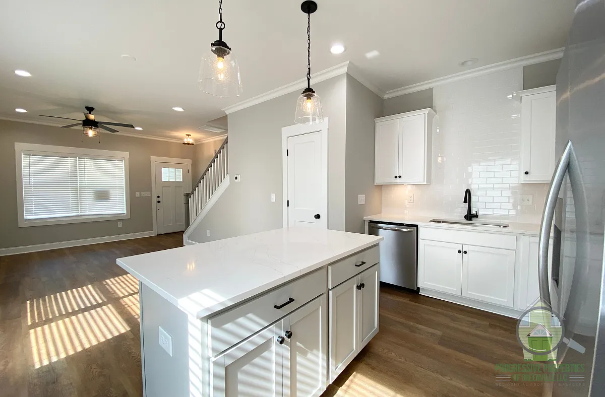 310 Gower Street Unit B - 1 — Photo 4