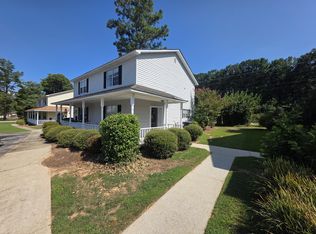 107 Country Village Ct, Greenwood, SC 29649