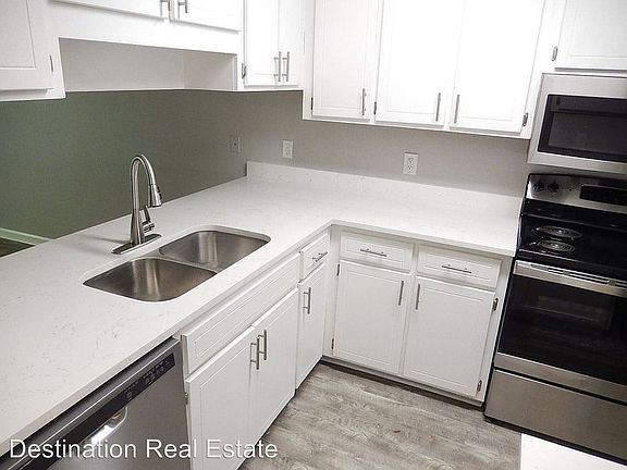 3rd image of 4881 Old Bainbridge Rd