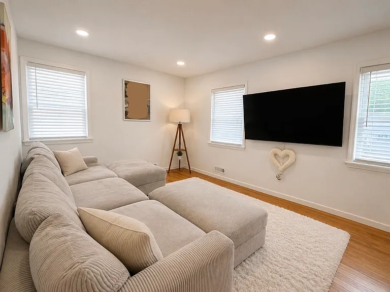 32-34 Birch Ave #2 — Photo 2