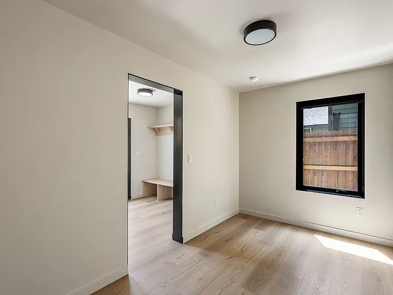 315 Riverside Blvd #3 — Photo 15