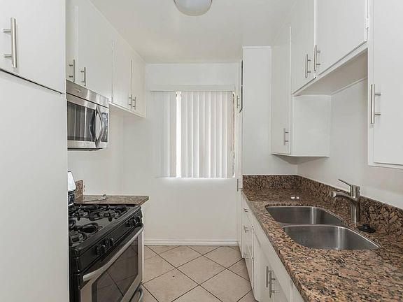 4th image of 5222 Lexington Ave APT 2