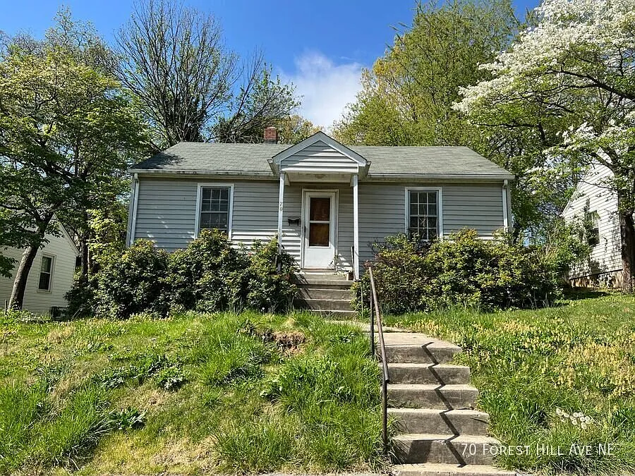 70 Forest Hill Ave NE