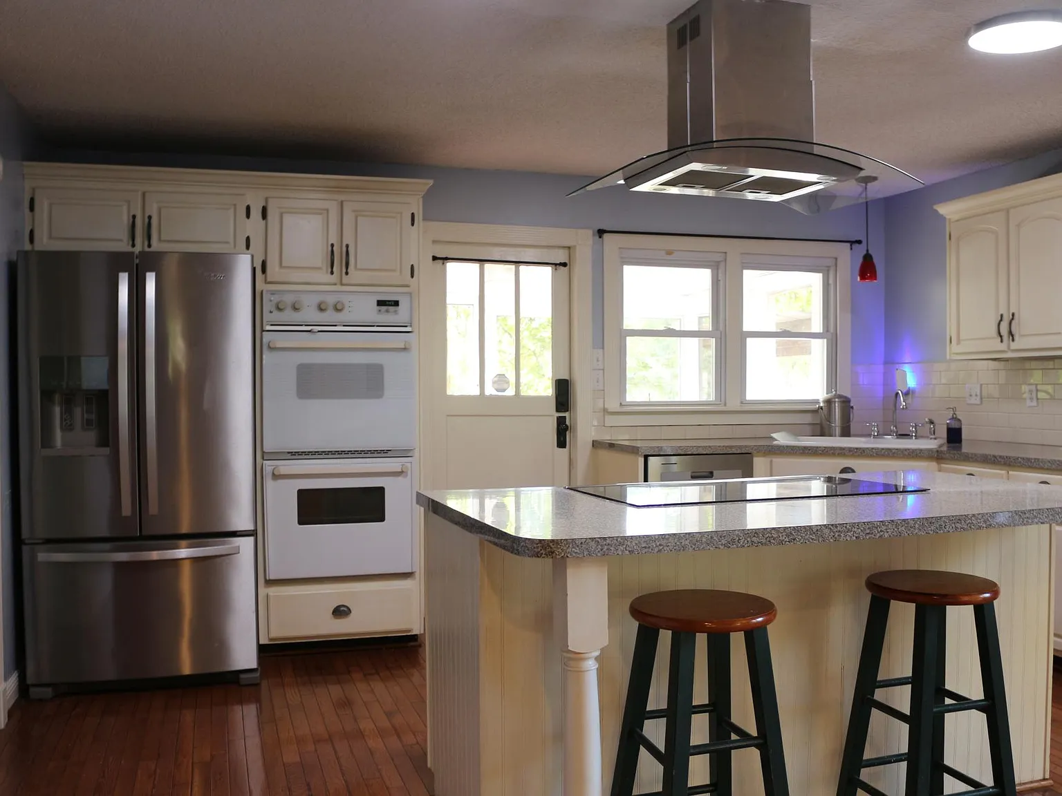 4 bed, 2.5 bath, 2316 sqft, $2,500 — Photo 4