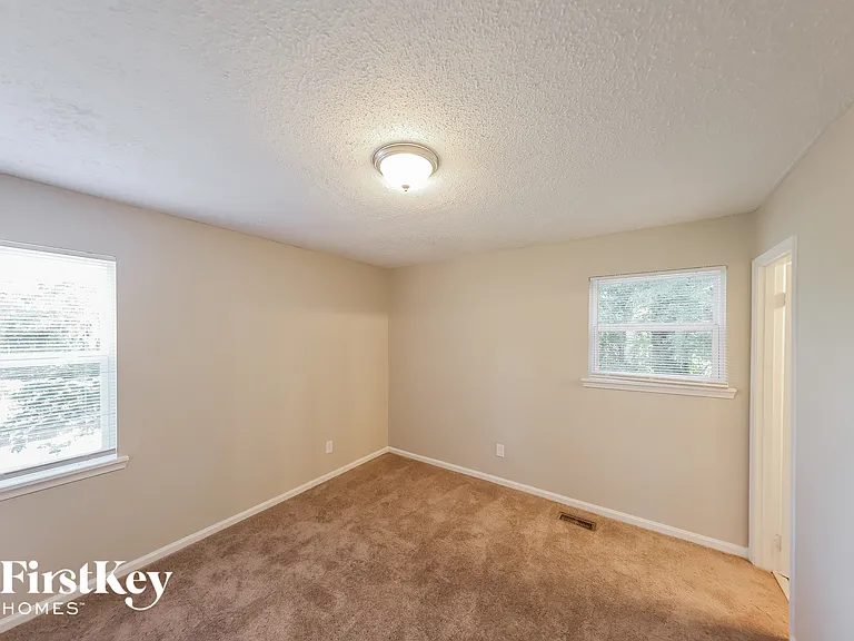 8263 Country Cir — Photo 9