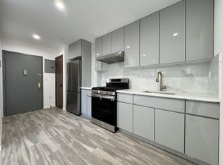 1595 W 9th St #1A, Brooklyn, NY 11204