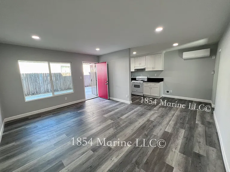 1854 Marine Ave #4 — Photo 5