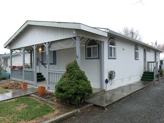 2nd image of 7817 Stanford Ave