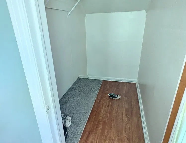 275 E Marshall St — Photo 22