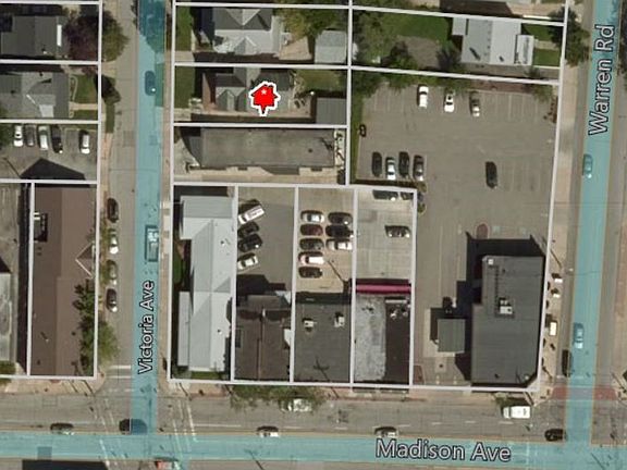 2nd image of 1681 Victoria Ave