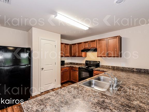 5th image of 133 NE 24th Ter