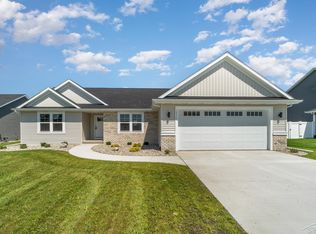10450 Laurel Woods, Freeland, MI
