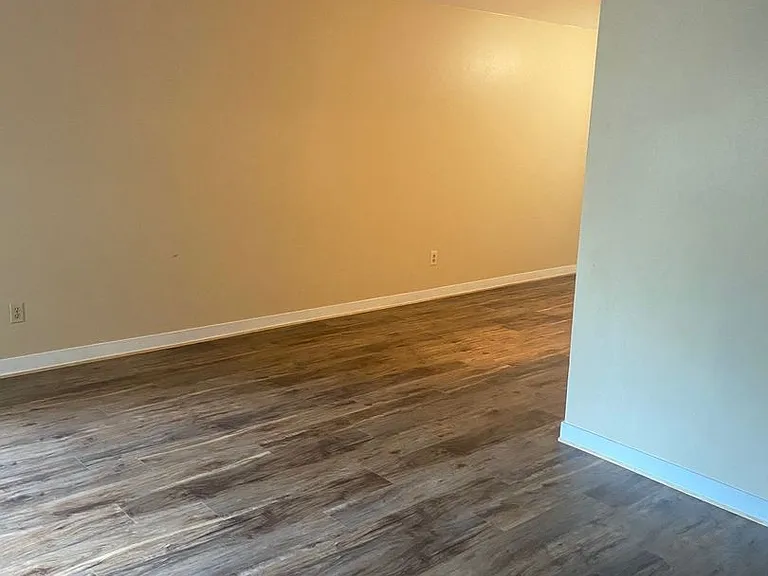 1111 Maxwell Ave #116 — Photo 3