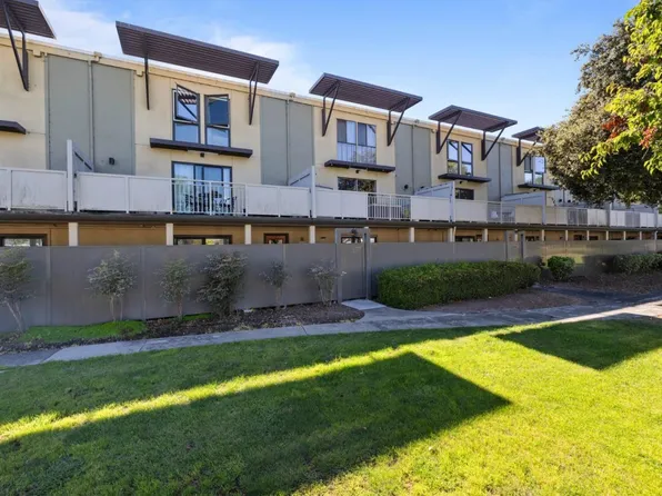 5101 Admiralty Ln, Foster City, CA 94404