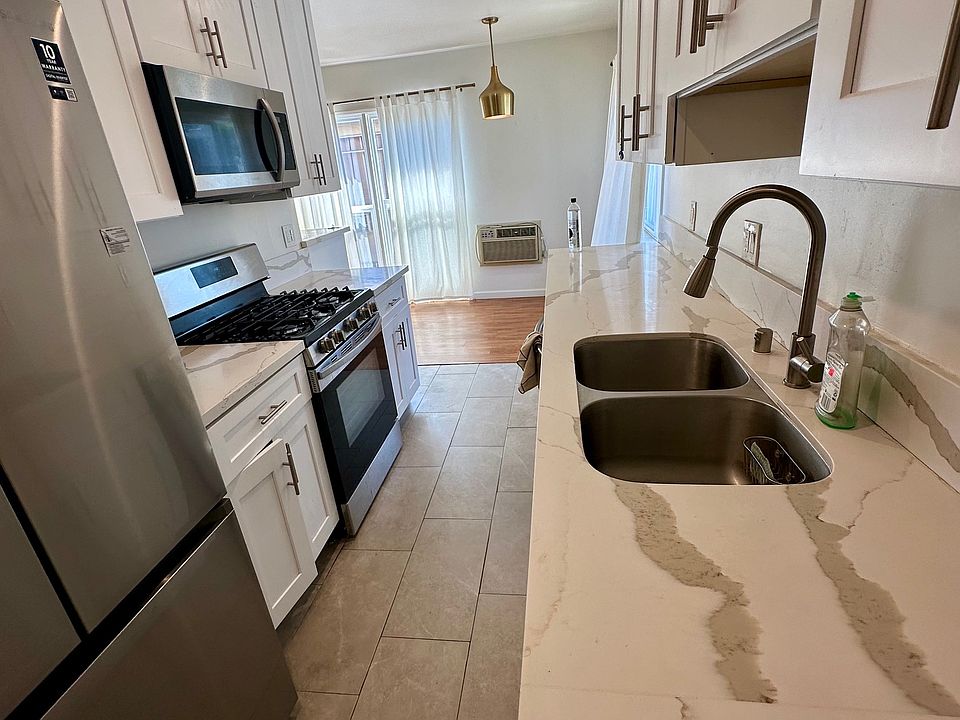 1st image of 8347 Blackburn Ave APT 6