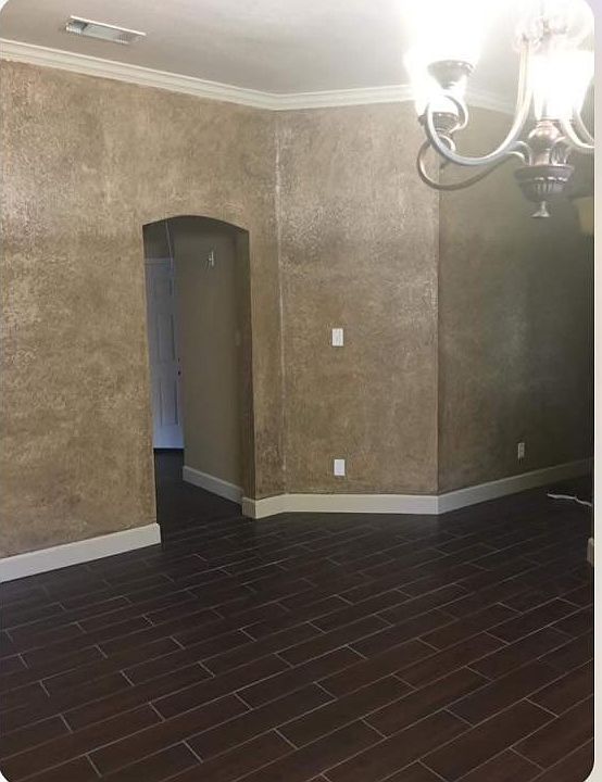 1st image of 2231 Knob Hill Dr