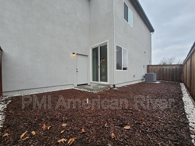 1648 Scarlet Ash Ave — Photo 26