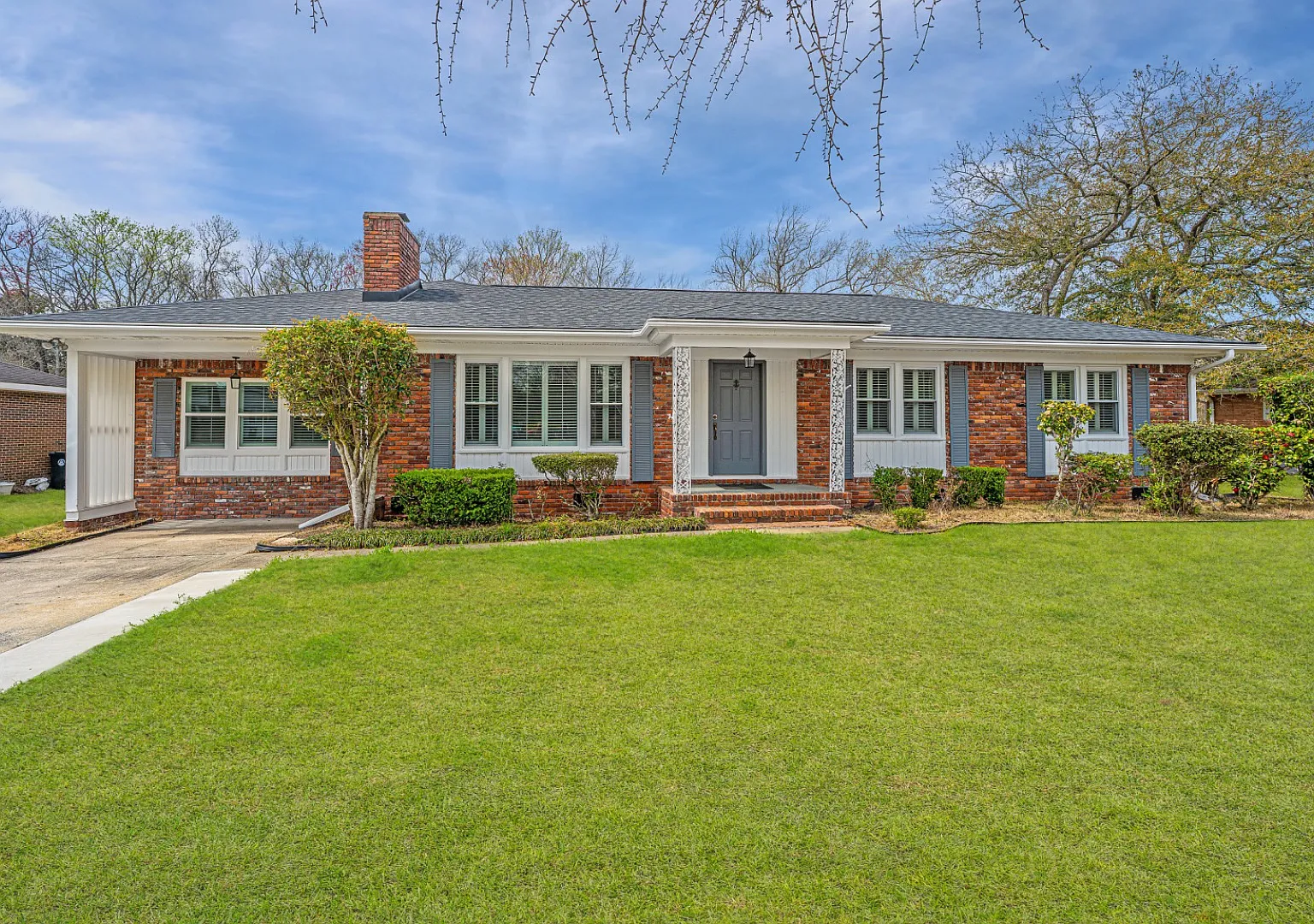 1791 Dunbarton Drive — Photo 2