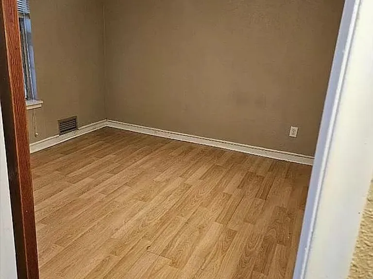 419 N Ballard Ave — Photo 14
