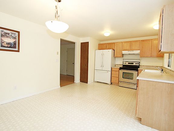 2nd image of 44537 SE 148th St