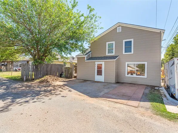 810 Prairie Chief Ave, Clinton, OK 73601