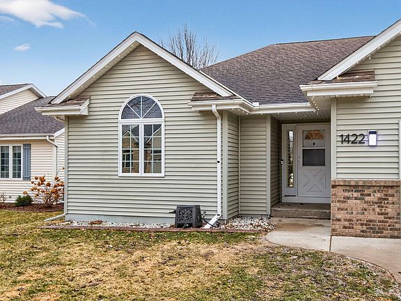 2nd image of 1422 Goldenrod Cir
