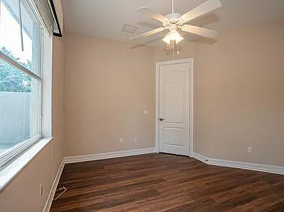 1875 Bridgepointe Cir #33 — Photo 22