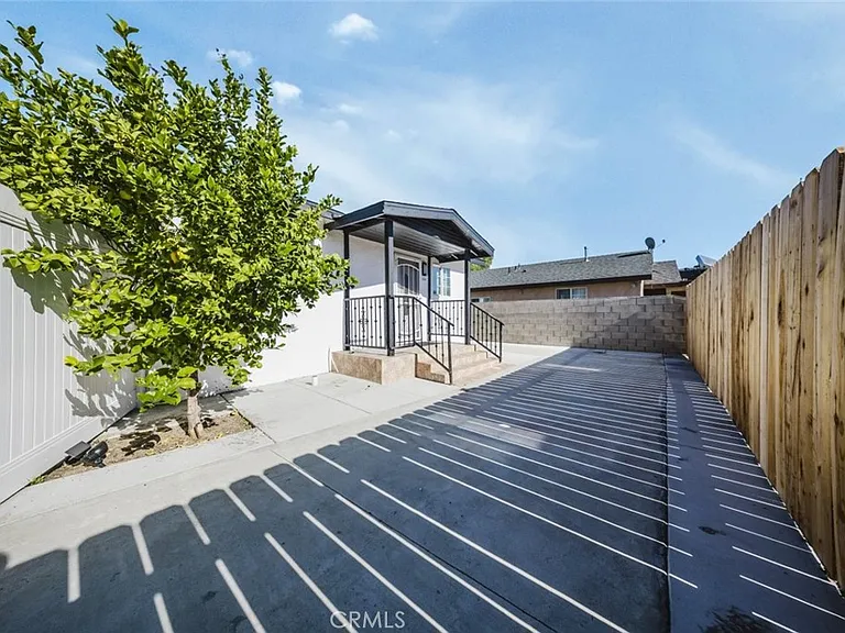 10503 Cantara St #10503 — Photo 9