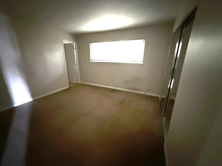 815 E 4th Ave #1 — Photo 8