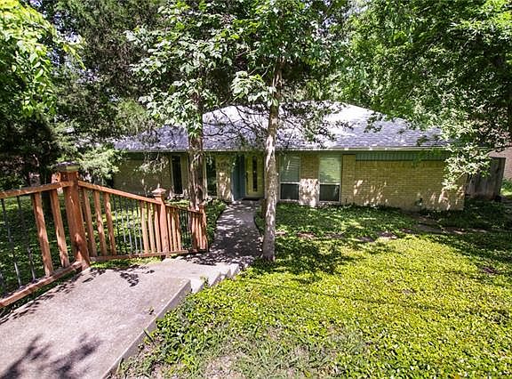 3rd image of 2306 Owens Blvd