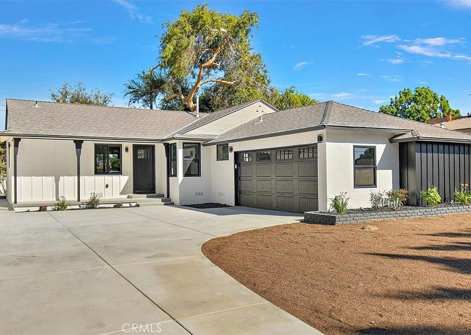 1st image of 12734 Grovetree Ave