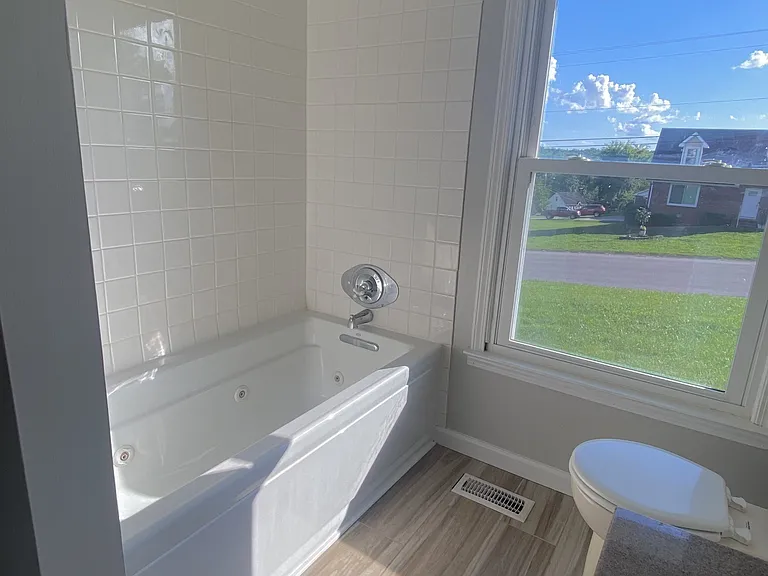 2301 Sherwood Hills Ct — Photo 11