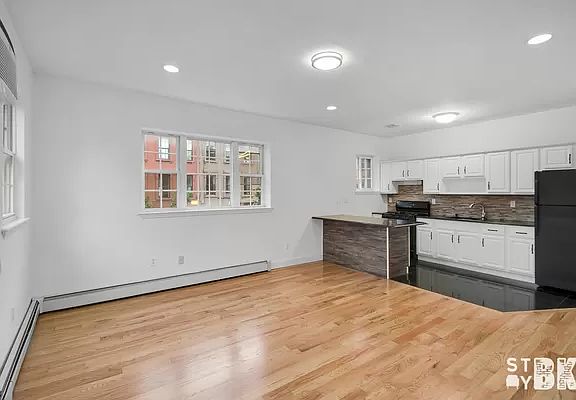 3rd image of 330 Clifton Pl Unit 2A