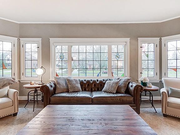 5th image of 228 Beverly Pl