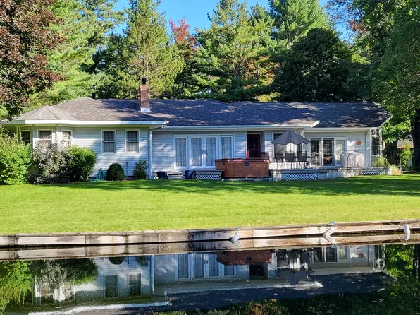 10411 Spikehorn Ln, Grayling, MI 49738
