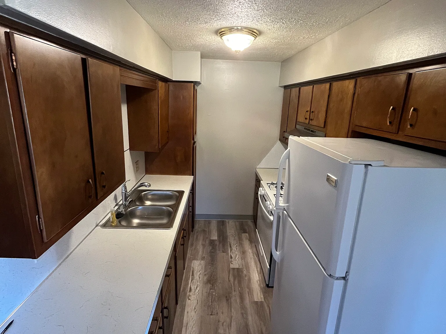 2 bed, 896 sqft, $1,150 — Photo 4