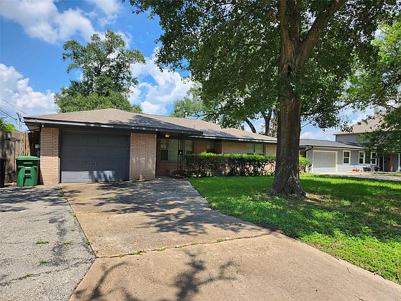 3rd image of 4518 Brookwoods Dr