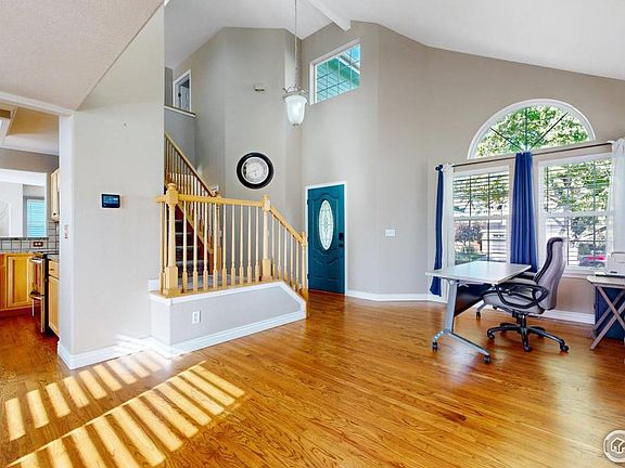 5th image of 487 Mesa Dr