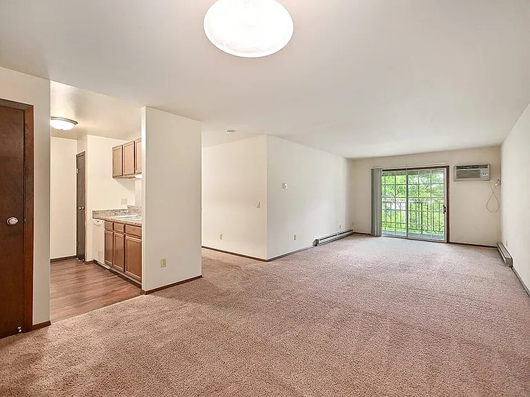 Seamless Flow Between Rooms