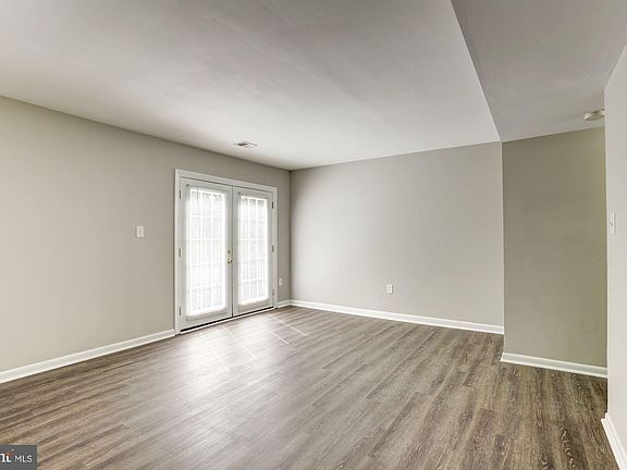 5th image of 3551 Cranmer Mews
