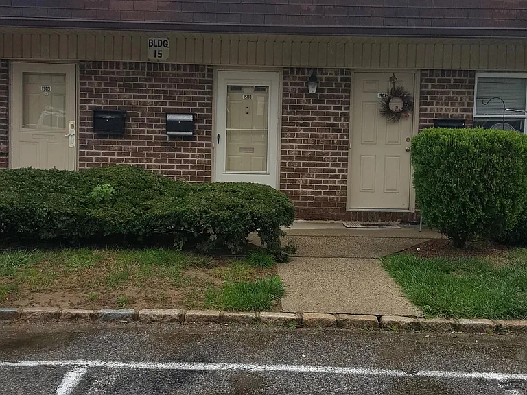 1508 Silver Ct — Photo 1