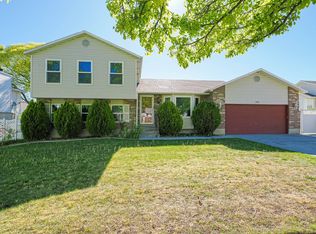 9267 S Teton Estates Dr, West Jordan, UT 84088