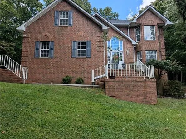 2317 Todd Dr, Trinity, NC 27370