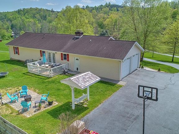 4th image of 412 White Bluff Dr