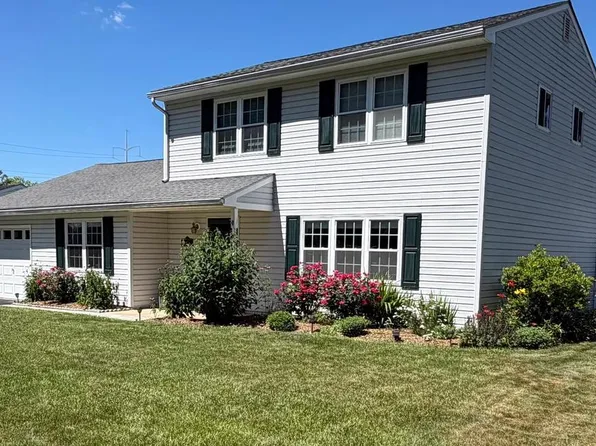 68 E Shady Dr, Newark, DE 19713